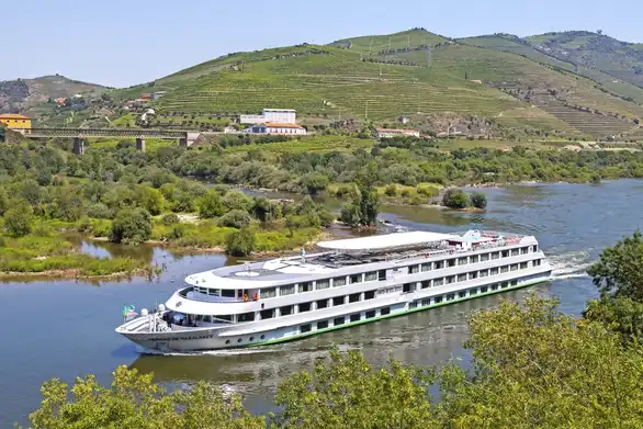 Sonnendeck der MS Magellan