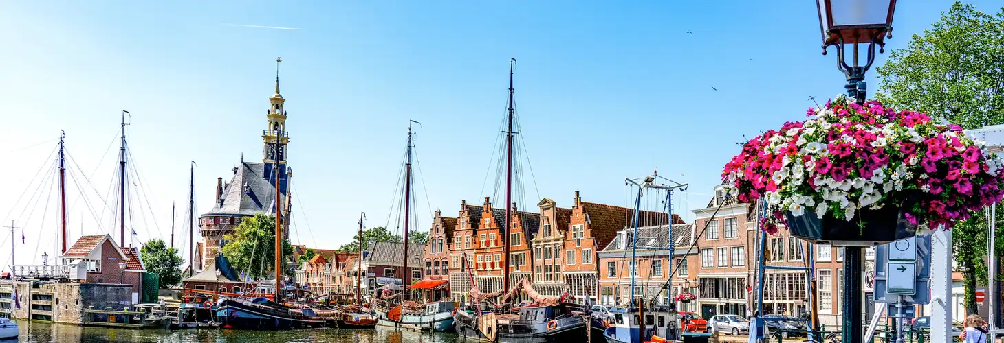 historischer Hafen von Hoorn in den Niederlanden