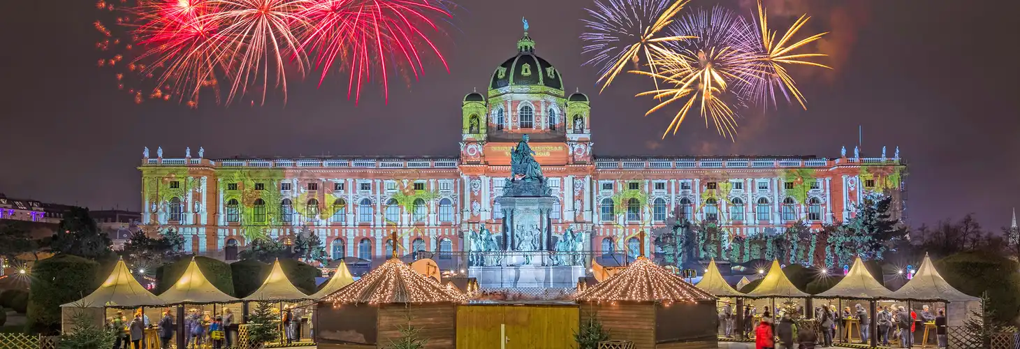 Kunsthistorisches Museum Wien mit Feuerwerk