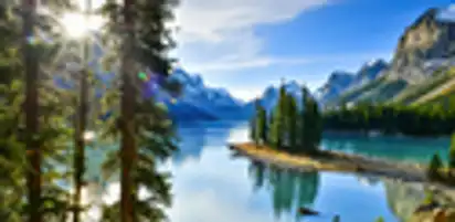 Maligne Lake im Jasper Nationalpark in Alberta, Kanada