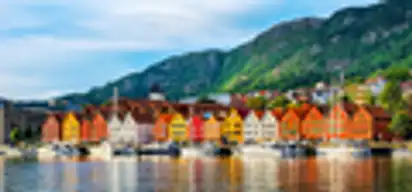 Historisches Stadtviertel Bryggen am Hanse-Kai in Bergen, Norwegen