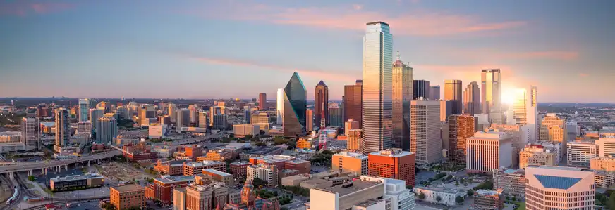 Dallas, Texas. Sonnenaufgang über der Stadt