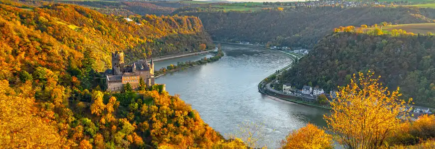 Burg Katz im Tal der Loreley im Herbst